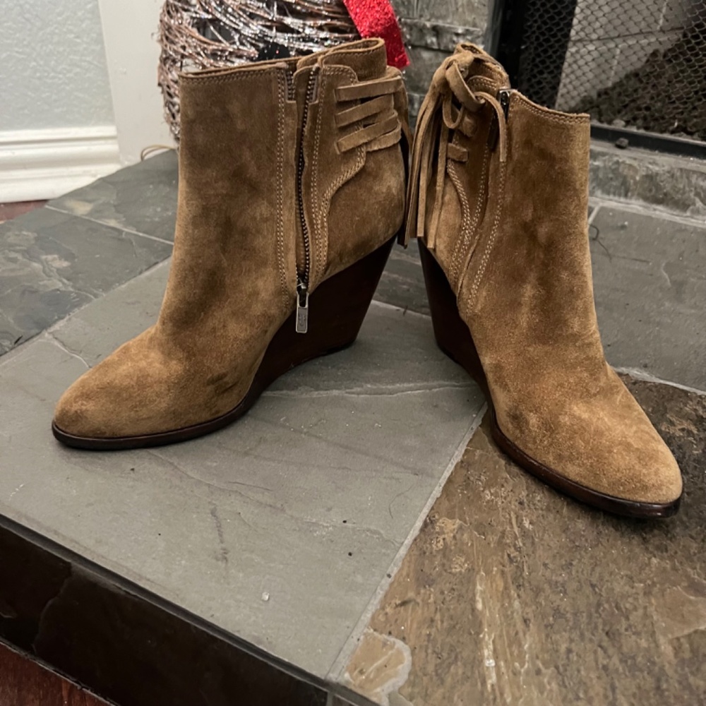 Beautiful Frye booties - Picture 3 of 3